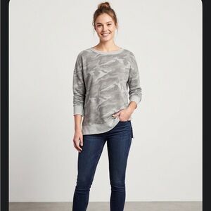 Old Navy Gray Camo Crewneck Sweatshirt
